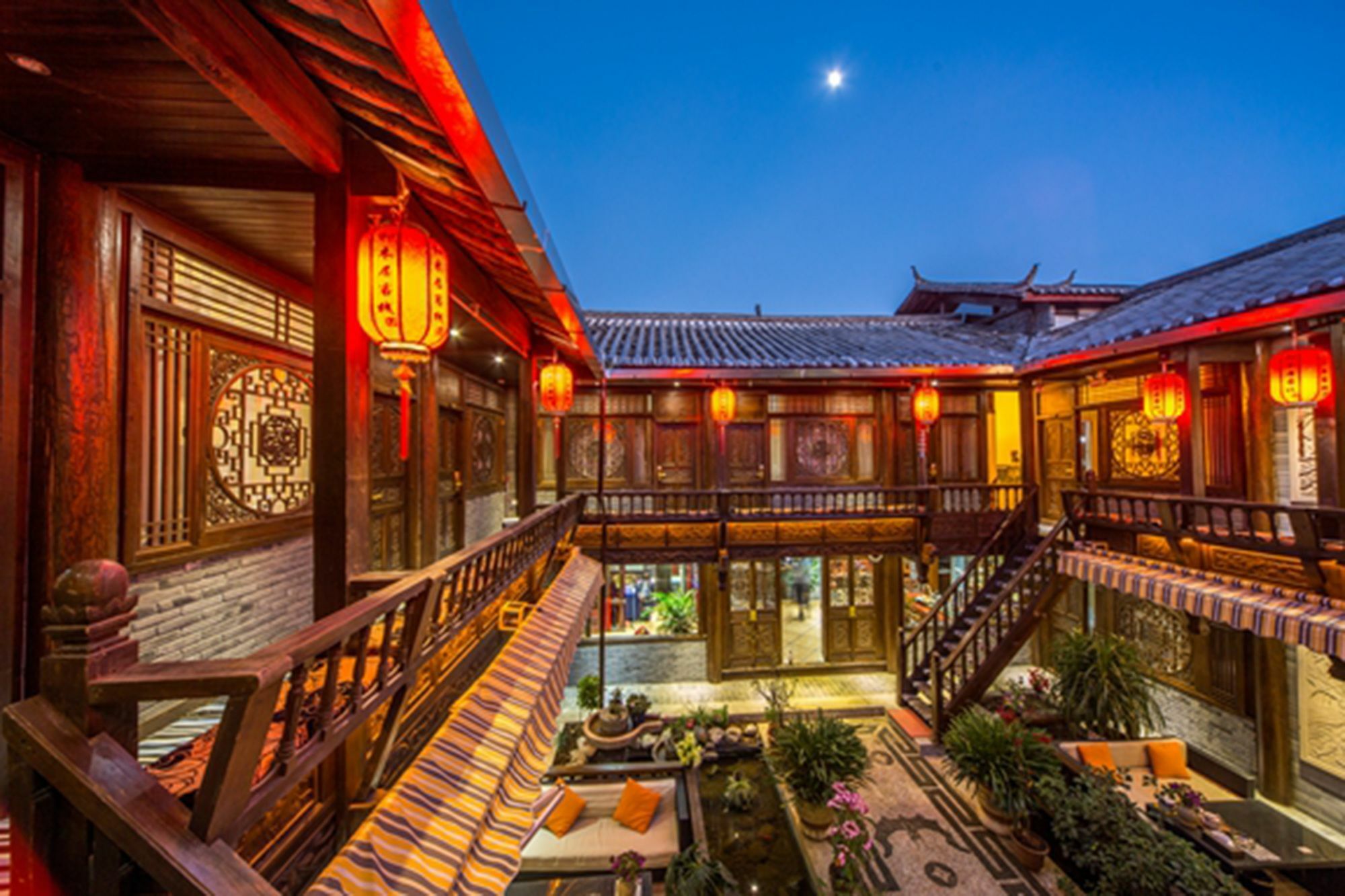 He Mu Ju Inn Zhongyi Branch Lijiang  Exterior foto