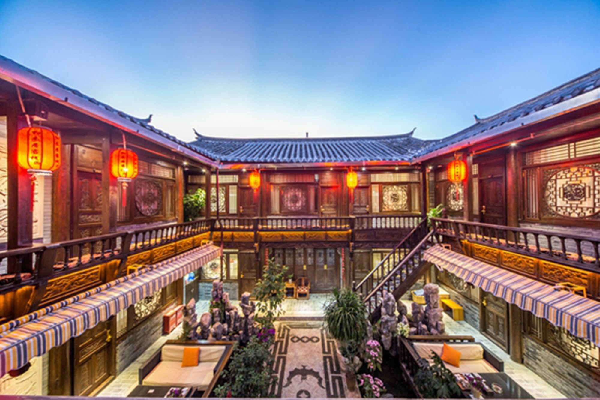 He Mu Ju Inn Zhongyi Branch Lijiang  Exterior foto